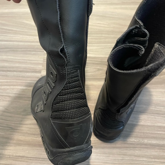 [SOLD] Daytona leather motorcycle boots - Picture 3 of 7